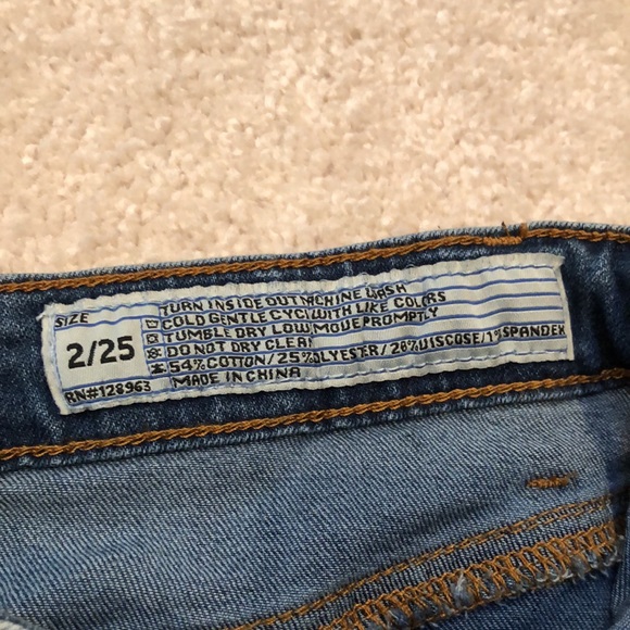 Denim/jean skirt with patches - Picture 2 of 3